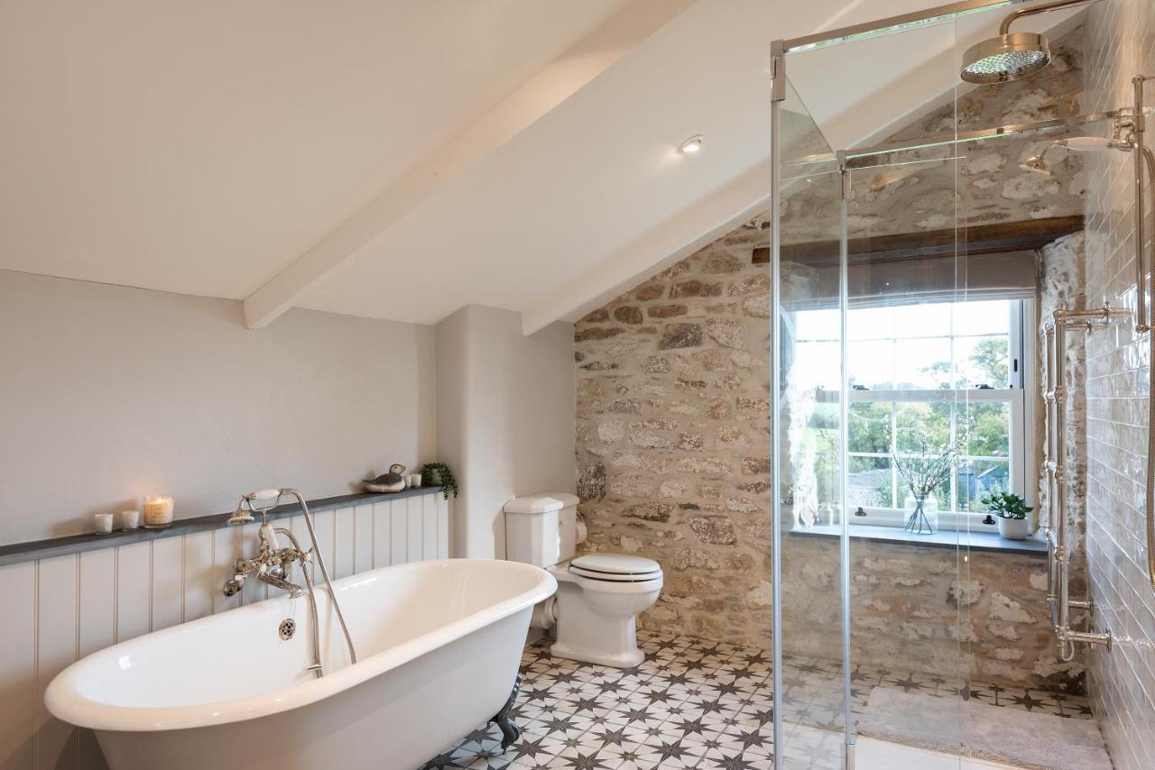 Trevidgeowe Farmhouse Bed & Breakfast Bodmin Exterior photo